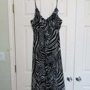 Lovely black and white gauzy sleeveless dress by Per Una, size 18